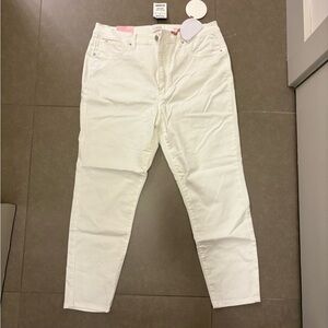 Chic White Cropped Jeans for Women